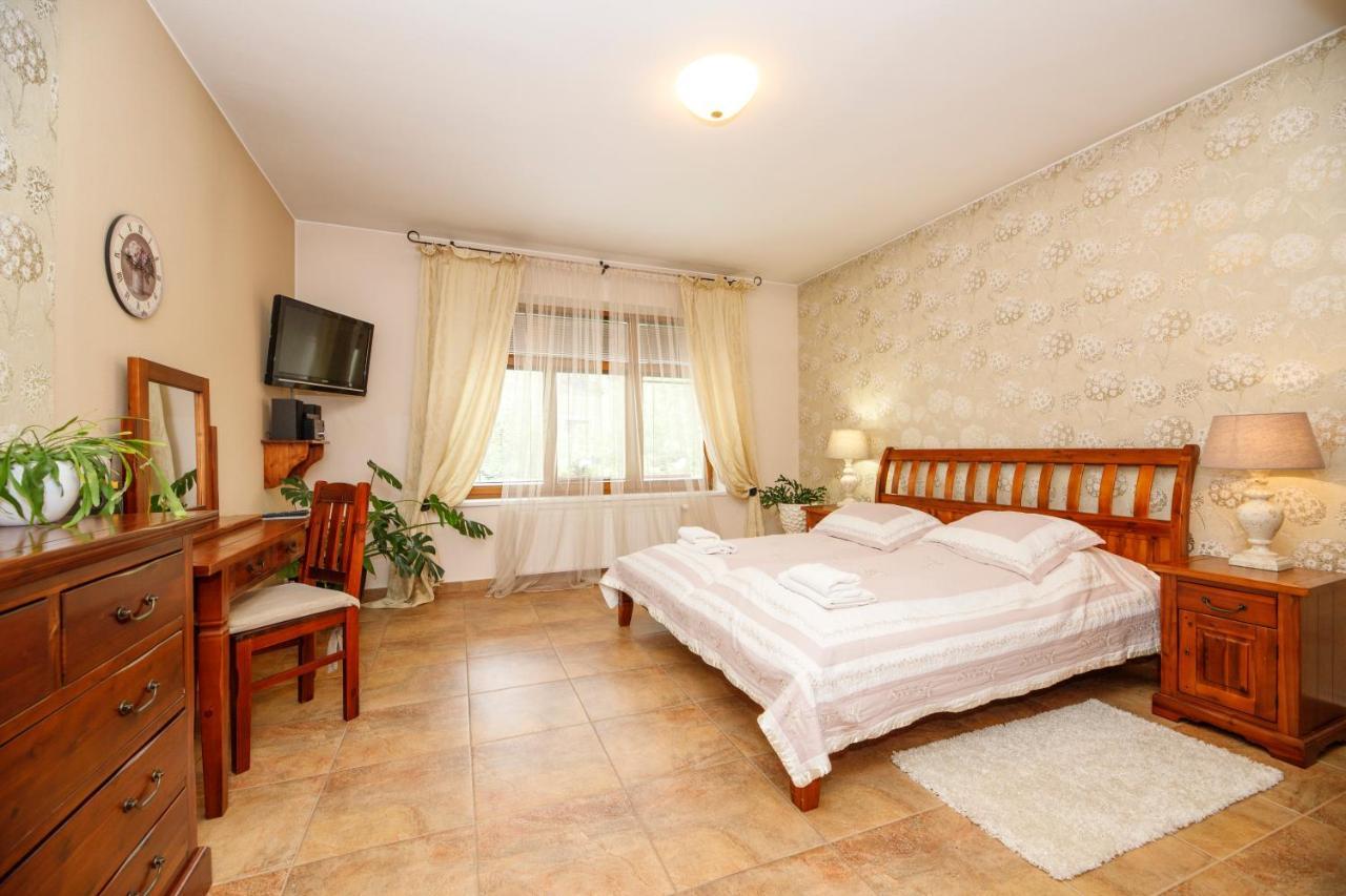 Penzion Sonata Luhacovice Bagian luar foto