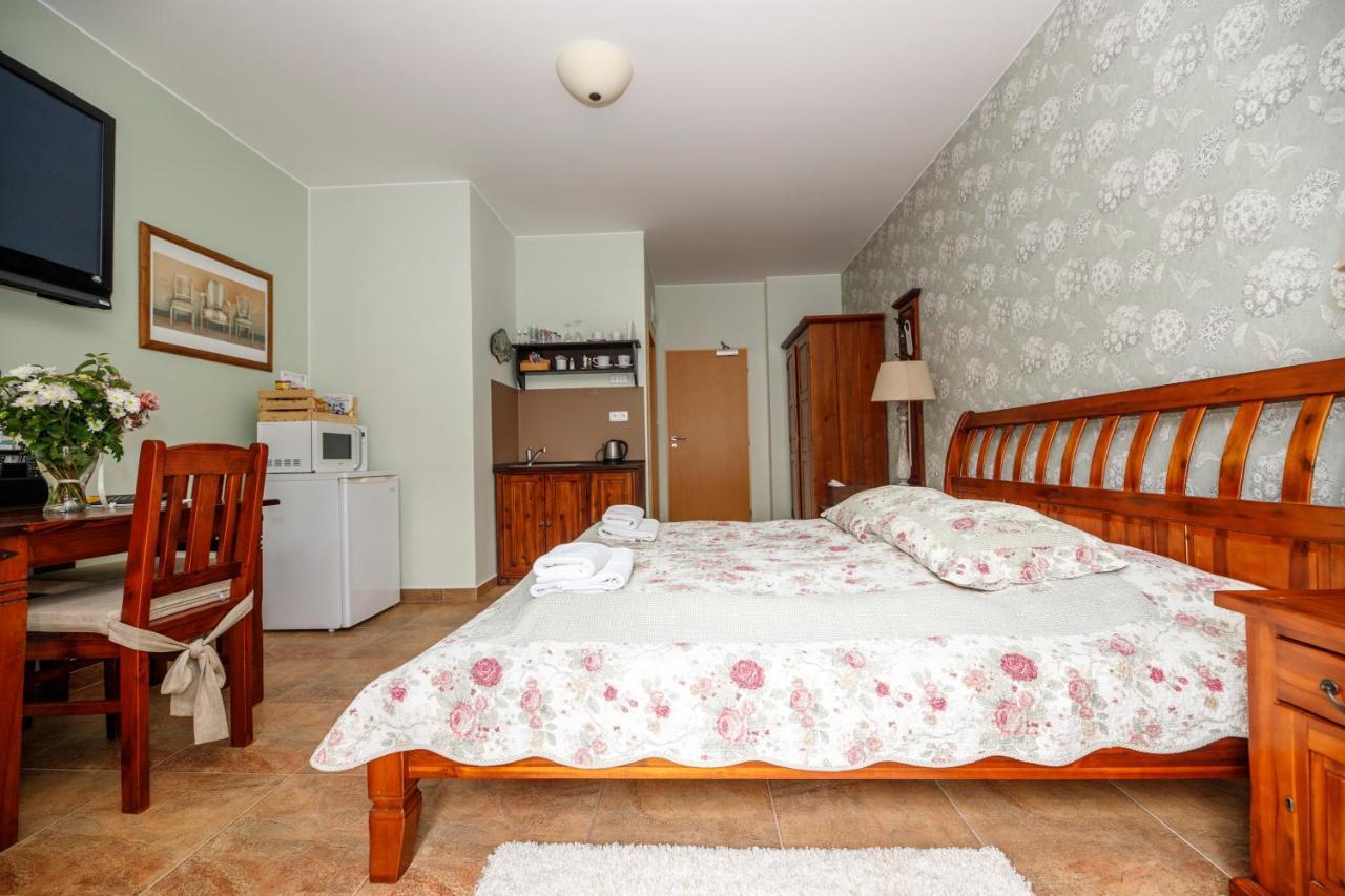 Penzion Sonata Luhacovice Bagian luar foto