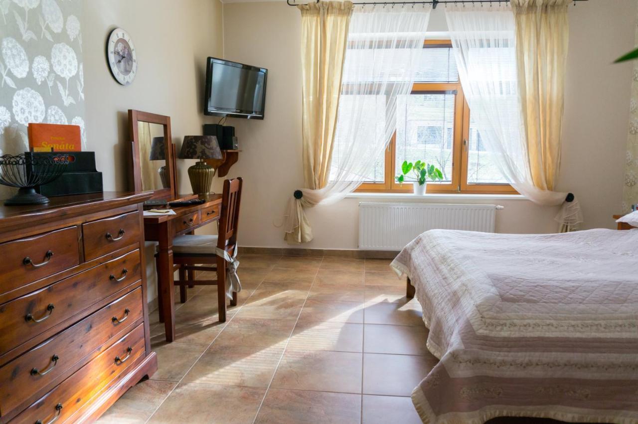 Penzion Sonata Luhacovice Bagian luar foto