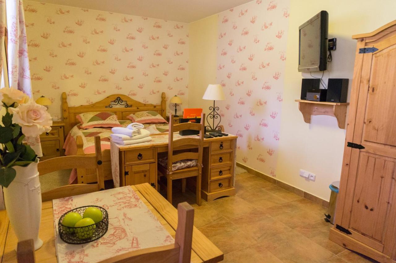 Penzion Sonata Luhacovice Bagian luar foto