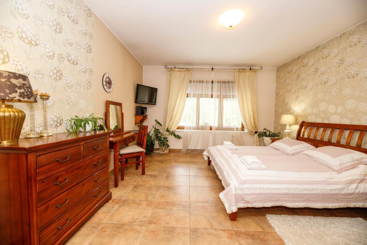 Penzion Sonata Luhacovice Bagian luar foto